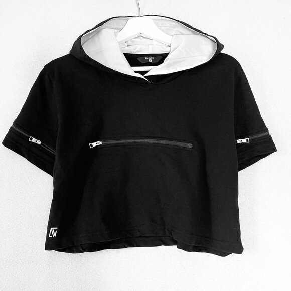 Bassigue Tops - Bassigue Black crop short sleeve hoodie top size M
